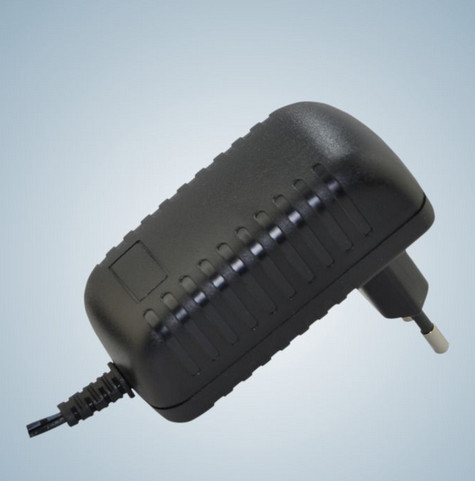 15 Adapter EN60950 van de watts de Universele Wisselstroom Lichtgewicht voor Huishoudapparaat