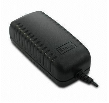 De veilige Adapter van de 15 Watts Universele Wisselstroom Slank voor Audio/Videoproducten