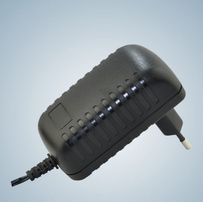 De zwarte Opgezette Muur van de de Wisselstroomadapter van 15Watt Universele, KSAS015-Reeks KTEC