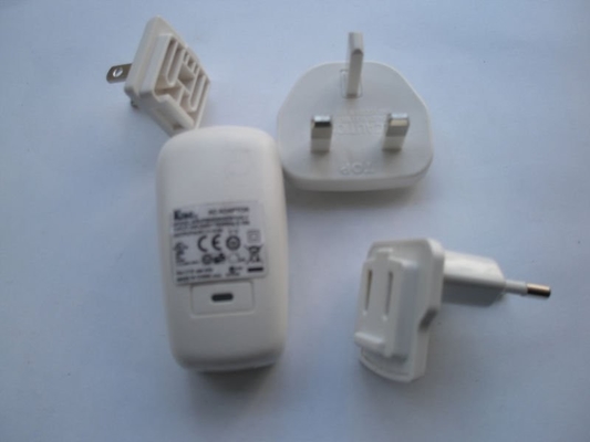 5V - 5.5V gelijkstroom, 100V - 250V AC 60Hz de LEIDENE Universele Machtsadapter van USB