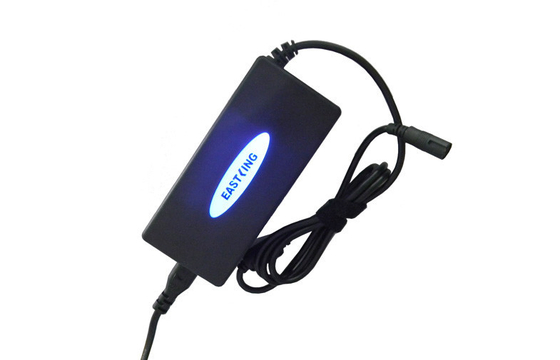 Britse/van de V.S. 90W Universele Laptop Machtsadapter Automatisch 5V 2.1A USB met leiden