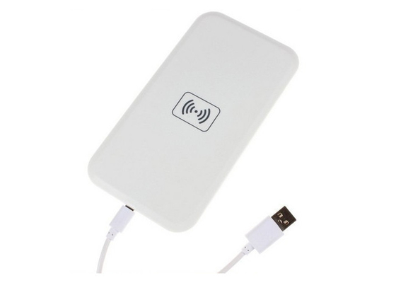 Witte Cellulaire Telefoontoebehoren, Mobiele Telefoonstoebehoren in Kous Universele Draadloze Lader