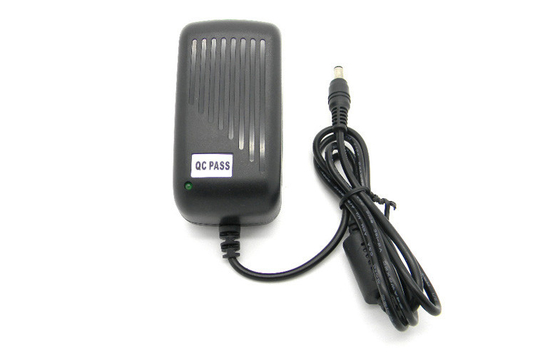 De Adapter12v 5v 1A 2A AC100-240V voeding van de omschakelingsmacht