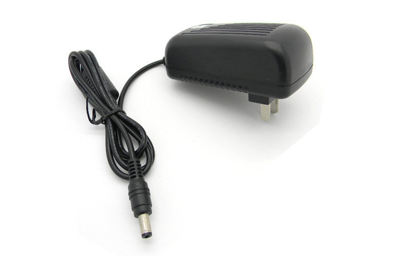 De Adapter12v 5v 1A 2A AC100-240V voeding van de omschakelingsmacht