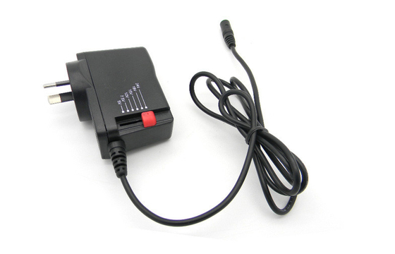 SAA-Stop 3-12V Huidige 1000mA Universele muur-Onderstel AC Adapter 8 gelijkstroom-Uiteinden