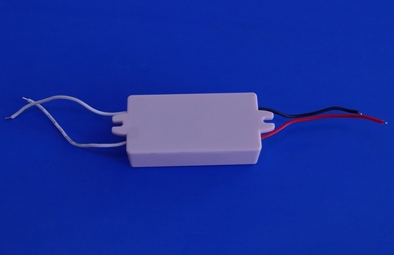 Hoog rendement24w Straatlantaarn Geleide Bestuurder 700ma Constante Huidige Ac110v/220v