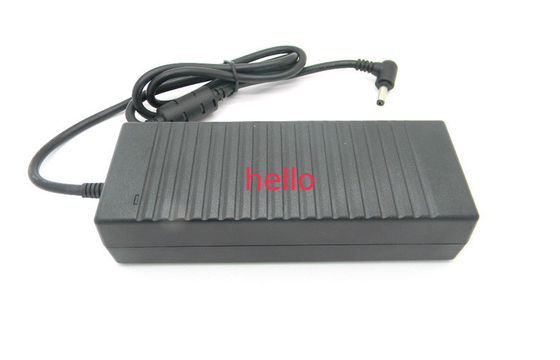 De automatische Voeding van de Desktopomschakeling 24V 6A voor LEIDENE Vertoning