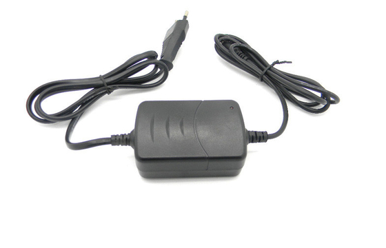 De Voeding van de de Desktopomschakeling van de twee Eindenkabel/van de Desktopmacht Adapter 12V 1000mA