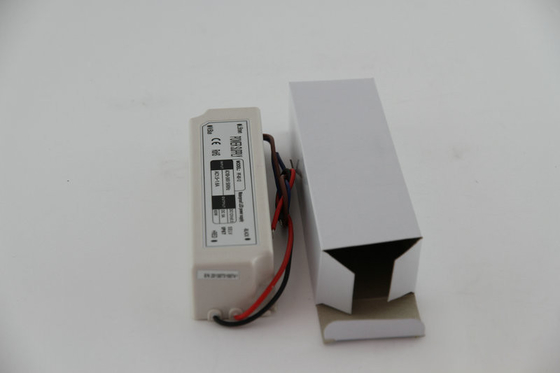 LEIDENE Verlichting 60 van het Hoofd watts Constante Voltage Bestuurder IP67 24V gelijkstroom, Hoge Betrouwbaarheid