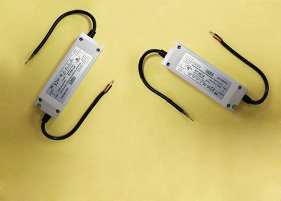 IP64 hoog rendement LEIDENE Verlichtingsvoeding, super dunne HOOFDbestuurder met AC input